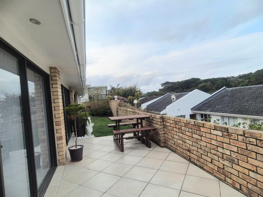 4 Bedroom Property for Sale in Cintsa West Eastern Cape